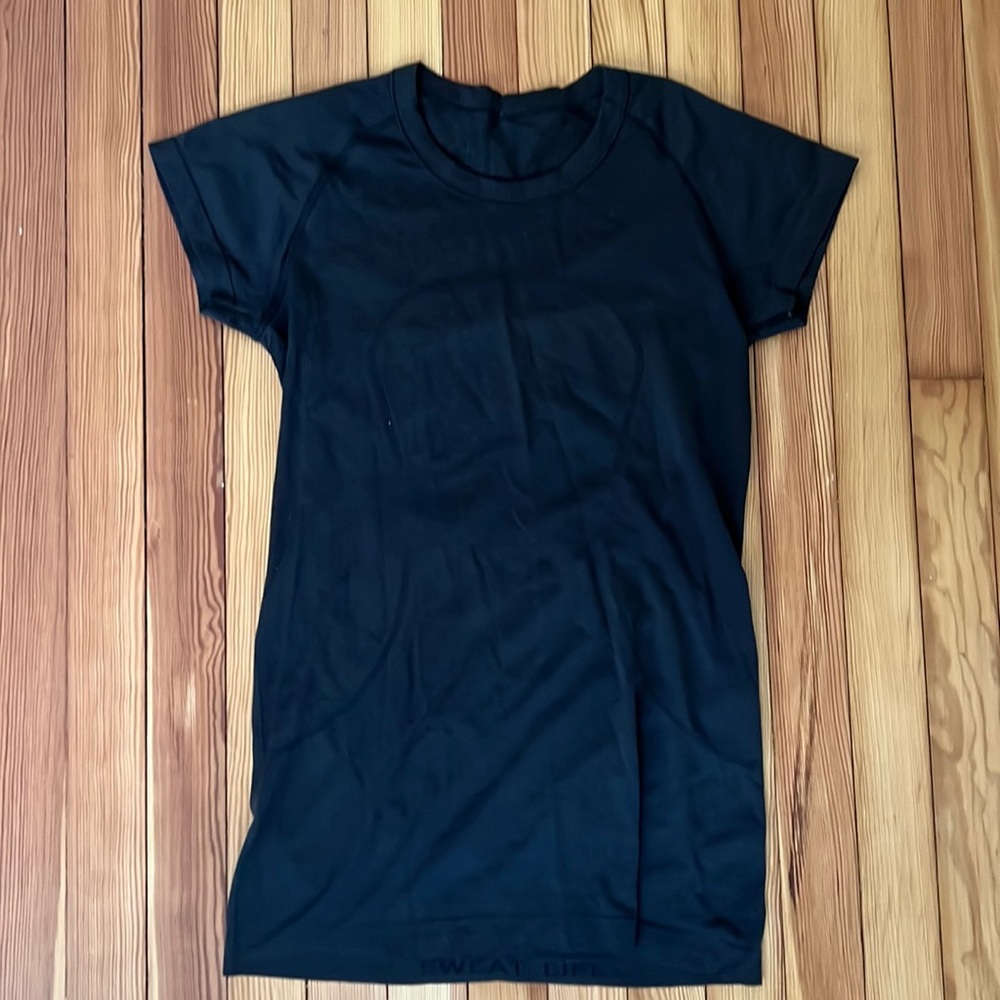 Lululemon swifty short sleeve top size 10